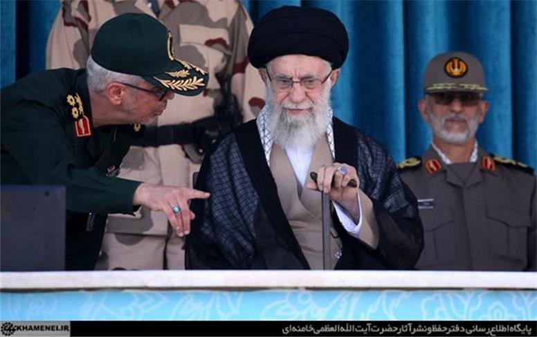 جامعه هنری و ورزشی ما سالم است و در آن عناصر مؤمن و با شرف کم نیستند