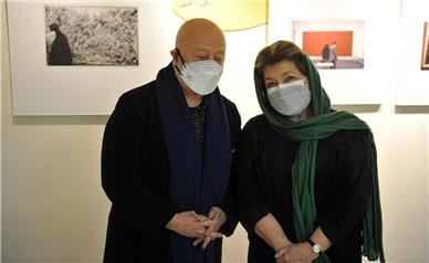 افتتاح نمایشگاه محمد احصائی با گرامی داشت ایران درودی