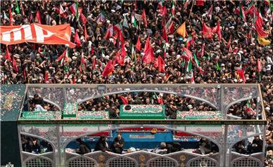 تشییع پیکر مطهر رهبر شهید انقلاب در تهران